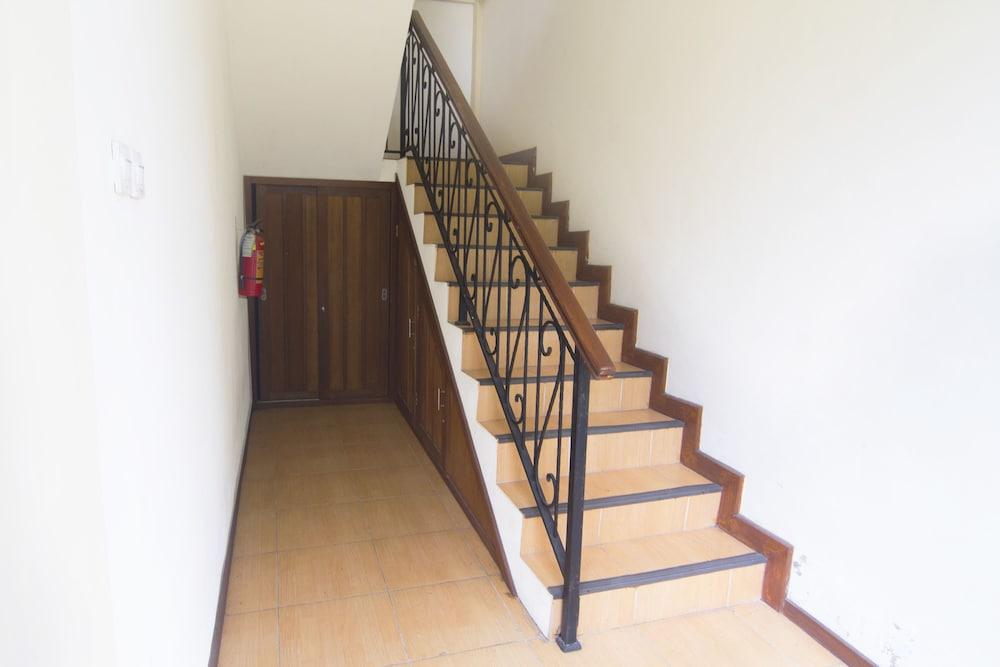 Kejayan Urbanview Sasono Putro Condoongcatur By Reddoorz מראה חיצוני תמונה