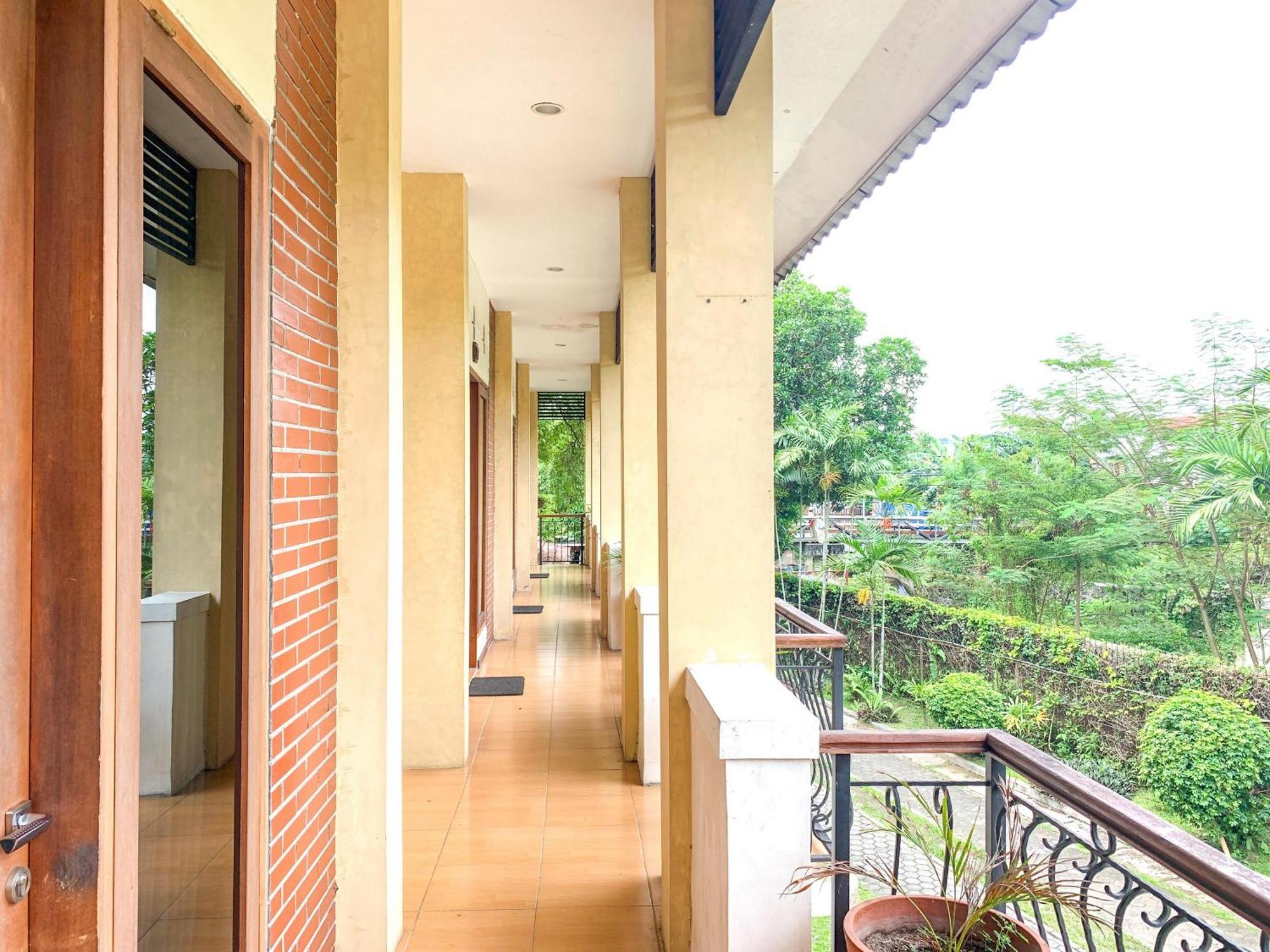 Kejayan Urbanview Sasono Putro Condoongcatur By Reddoorz מראה חיצוני תמונה
